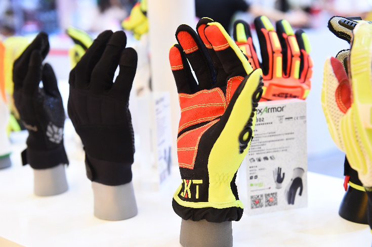 d8504-img75.png d8504-img75.png